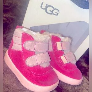 UGG Infant Genuine Shearling Baby Infant Walking Shoes Booties Size 0/1 PINK